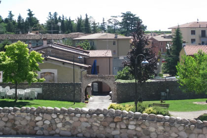 Castelnuovo i giardini e il centro storico