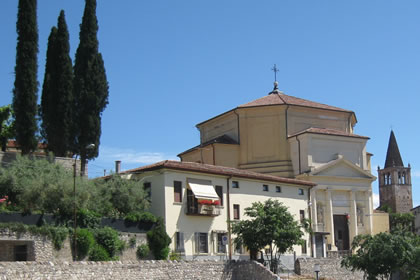 Castelnuovo la chiesa di Santa Maria