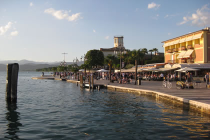 Lazise il lungolago