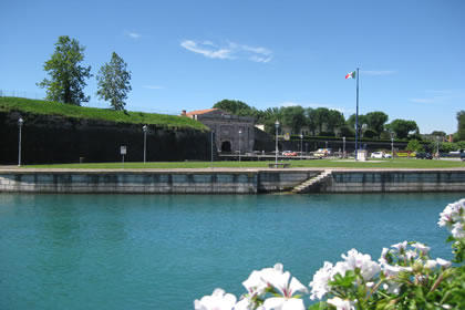Peschiera l'entrata principale alla fortezza