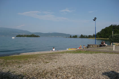 San Felice del Benaco la spiaggia Baia del Vento