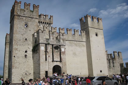 Sirmione entrata principale alla citt