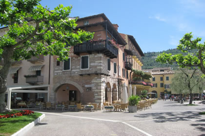 Torri del Benaco il centro