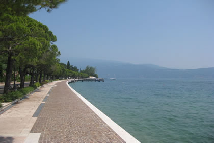 Toscolano Maderno il lungolago