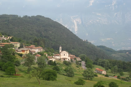 Tremosine vista panoramica sulla frazione di Fucine