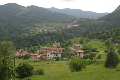 Tremosine vista panoramica sulla frazione di Priezzo